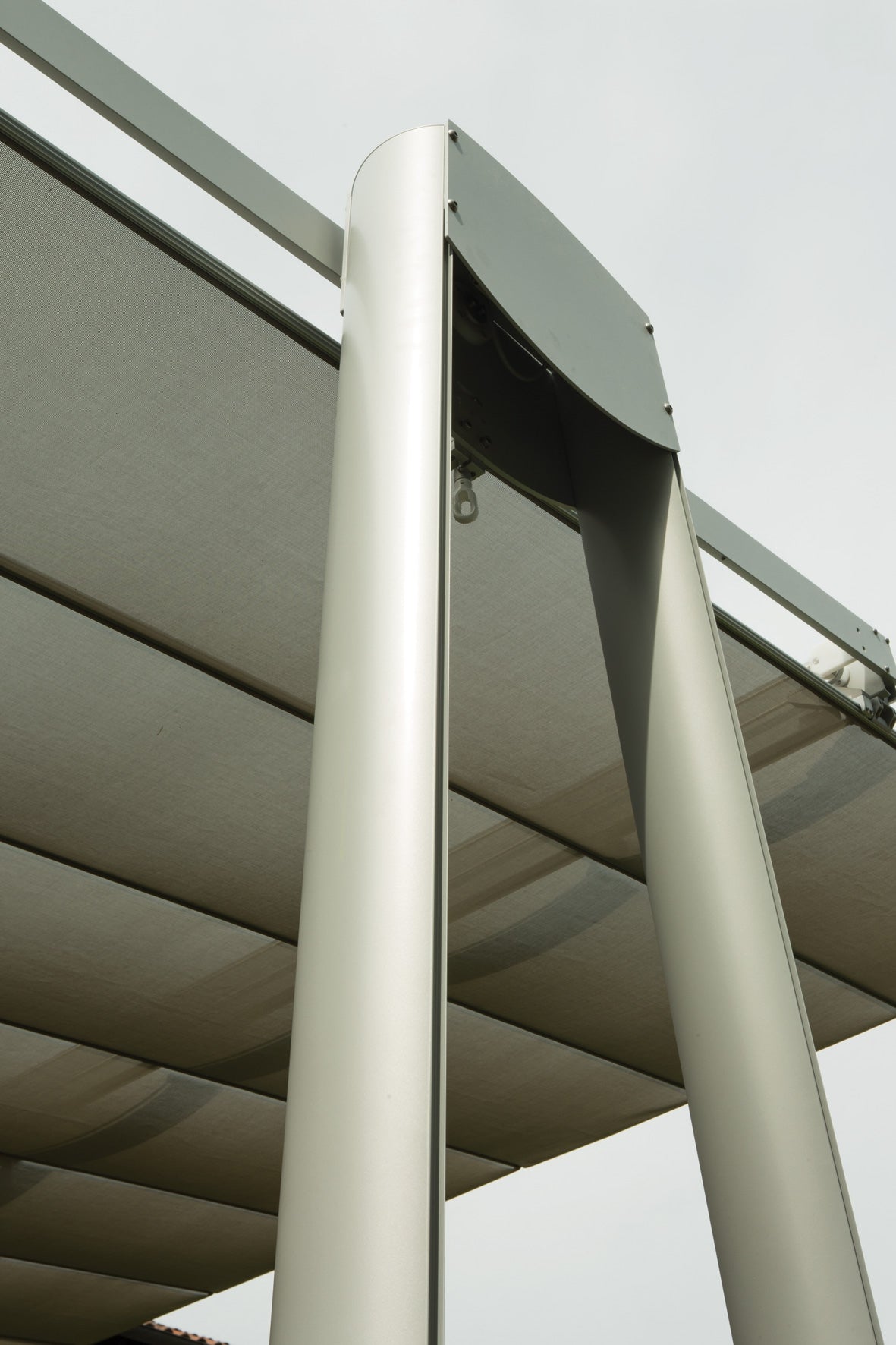 Flexy XL Sun Shade System Side Post Detail