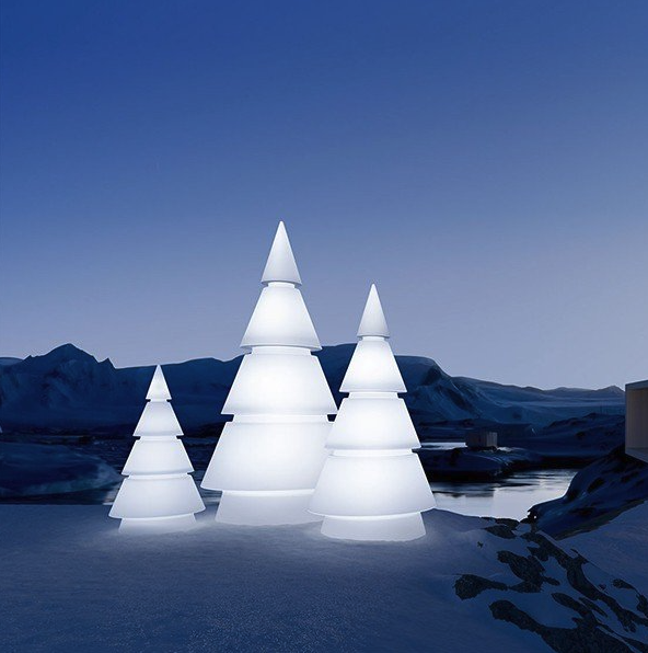 Forest Sapin Lumineux LED RGBW 18x15x25 - VONDOM