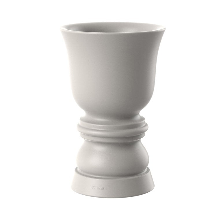 vase laqué forme pièce d'echec
écru