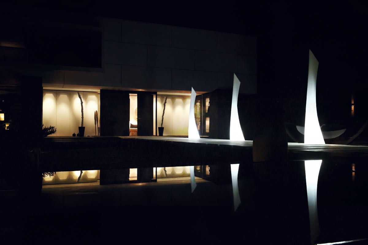 WING LAMP - Outdoor floor lamp