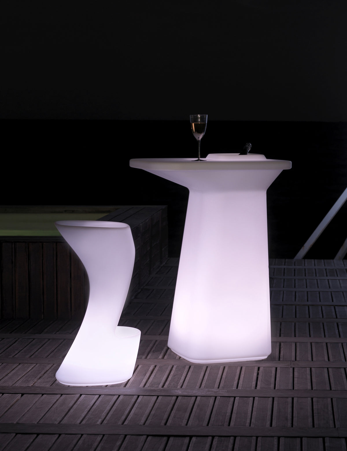 NOMA High Light Stool and Table Bar Javier Mariscal Vondom